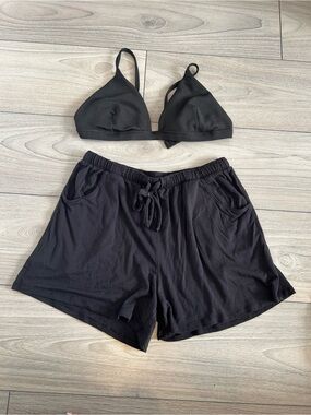 Black Women's Lounge Bra & Shorts Set - Comfortable Intimates